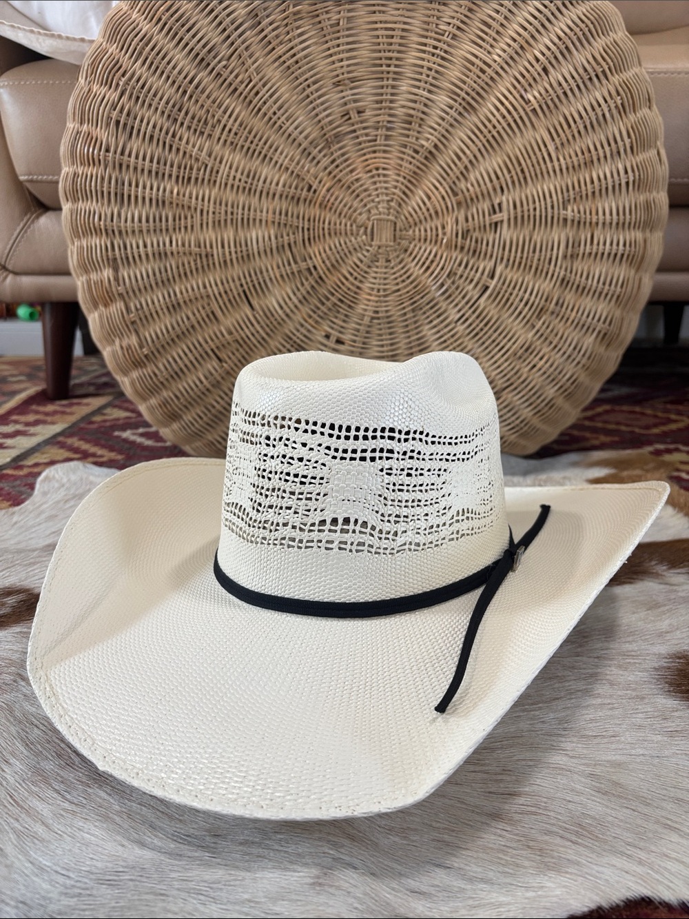 Resistance Cody Johnson cojo vaquero straw, cowboy hat, 7 1/2